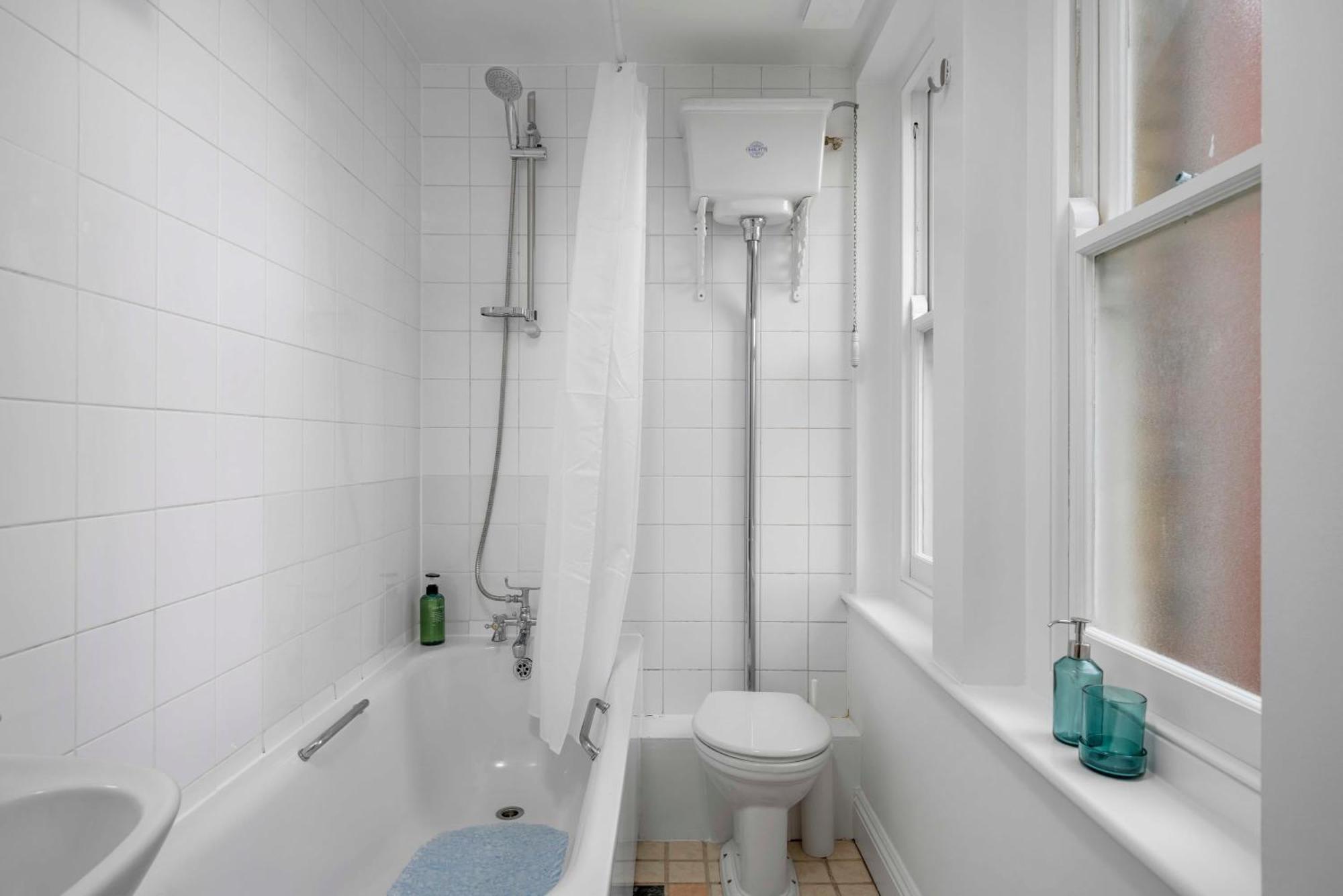 Brick Lane, - Lovely One Bedroom * Лондон