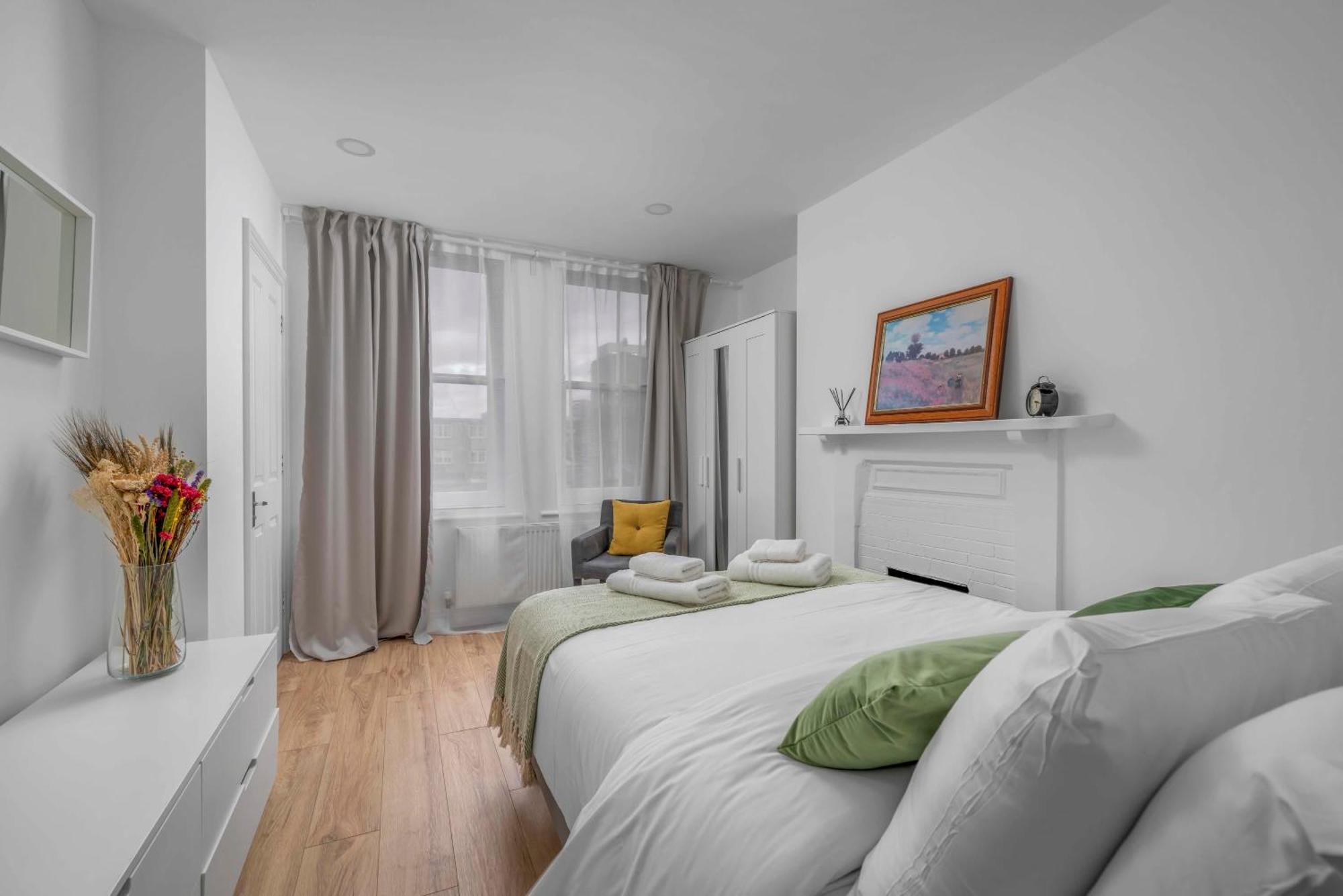 Апартаменты Brick Lane, - Lovely One Bedroom Лондон